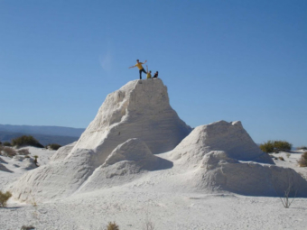Mitten in der Pampas diese Figuren